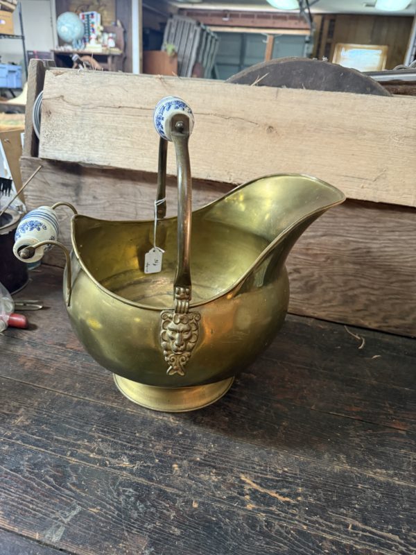 Vintage Brass Scuttle Bucket with Delph Porcelain Handles - Image 9