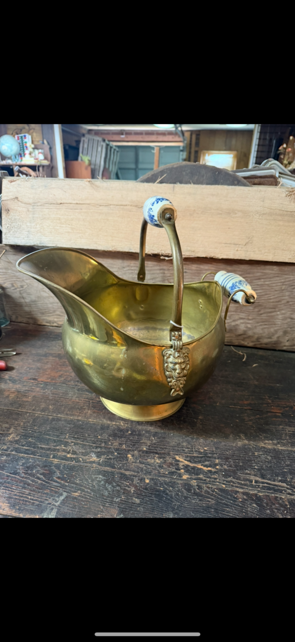 Vintage Brass Scuttle Bucket with Delph Porcelain Handles - Image 2